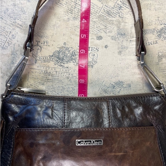 Calvin Klein leather shoulder bag - Picture 13 of 14